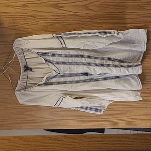 Gap white embroidery blouse size XXL